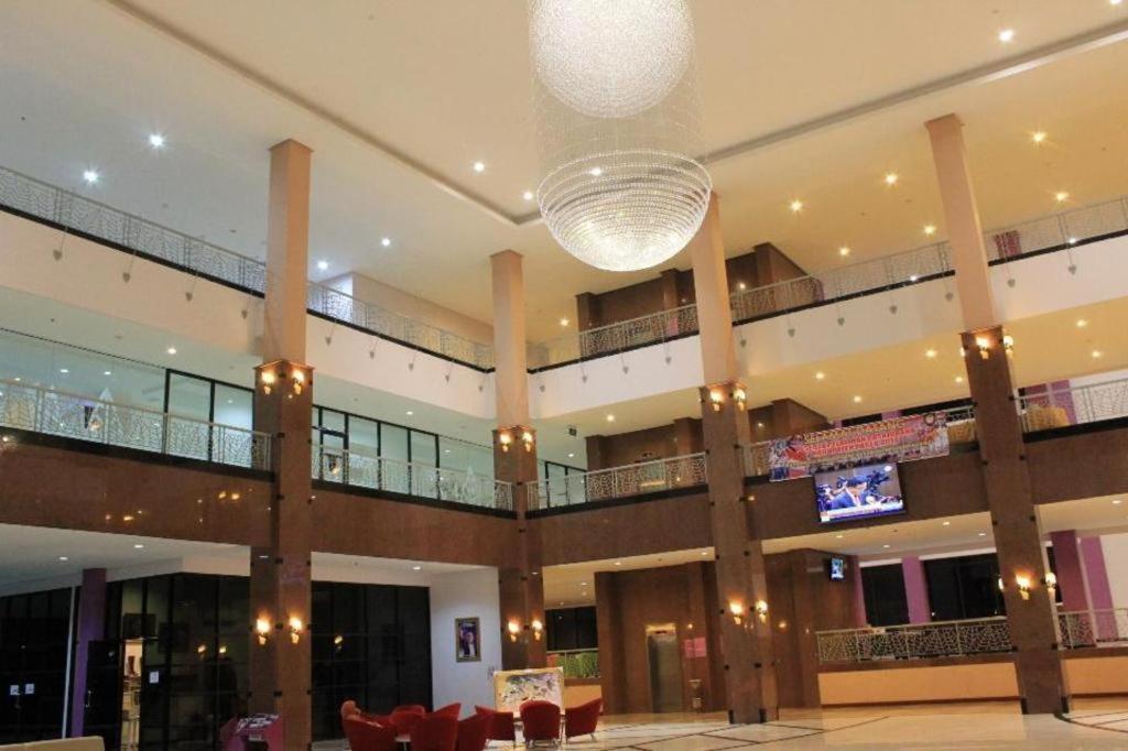 Kyriad Sadurengas Hotel Tanah Grogot Εξωτερικό φωτογραφία